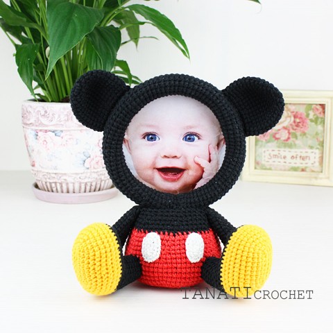 Сrochet picture frame Mickey Mouse