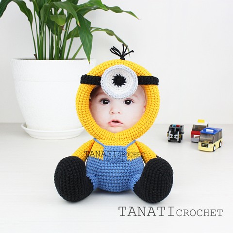 Сrochet picture frame Minion