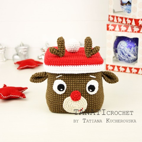 Christmas amigurumi toy box deer