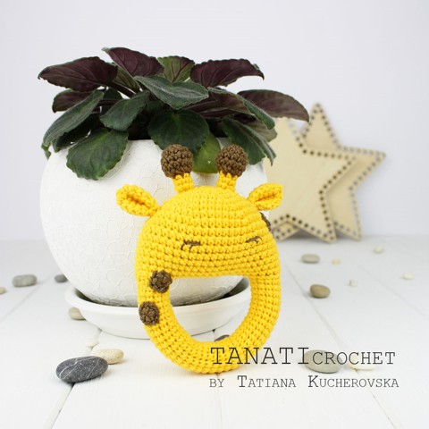 Crochet giraffe rattle